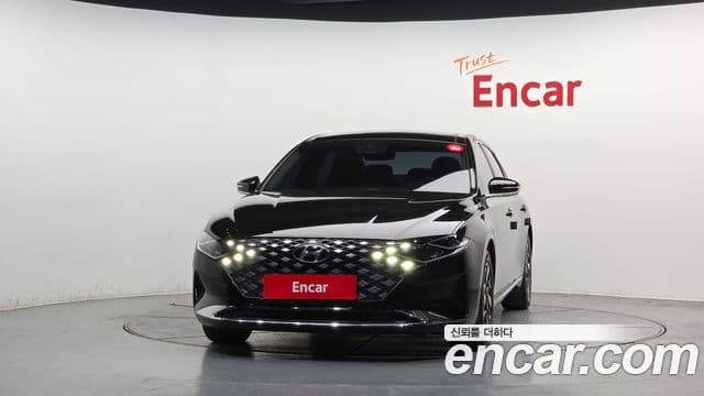 Hyundai The New Grandeur IG Hybrid 2