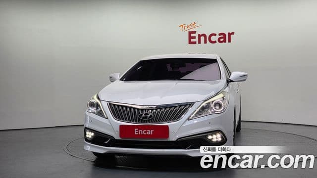 Hyundai Grandeur HG 2