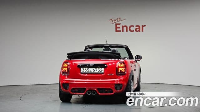 MINI Cooper S Convertible 4