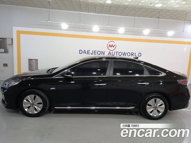 Hyundai Sonata New Rise Hybrid 3