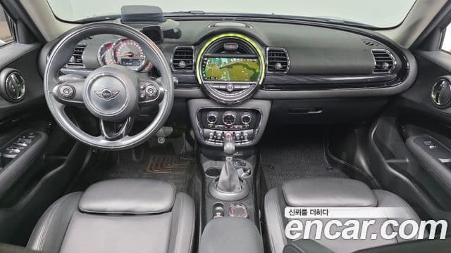 MINI Cooper Clubman 4
