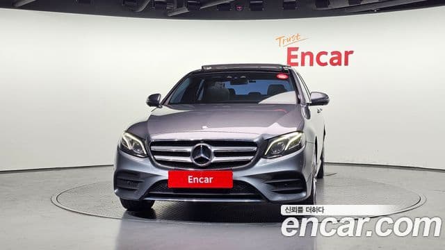 Mercedes-Benz E-Class W213 3