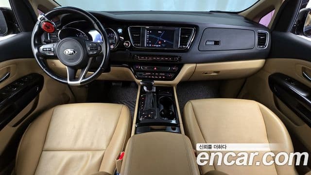 Kia All New Carnival 4