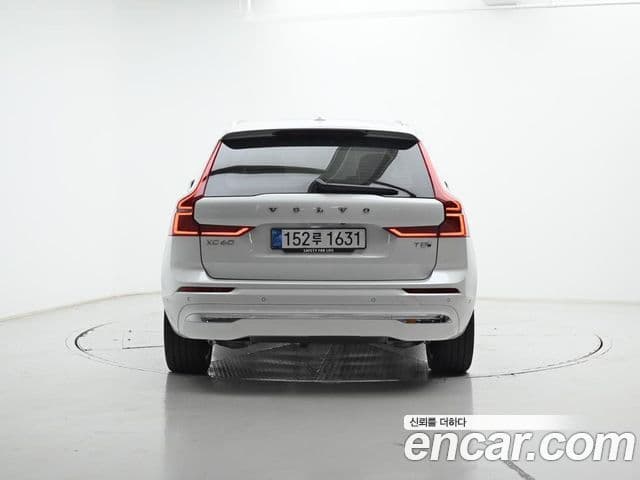 Volvo XC60 2nd Gen 4