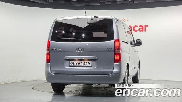 Hyundai Grand Starex 4