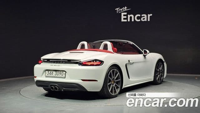 Porsche 718 Boxster 2
