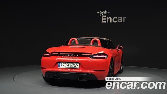 Porsche 718 Boxster 4