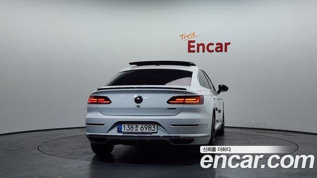 Volkswagen Arteon 4