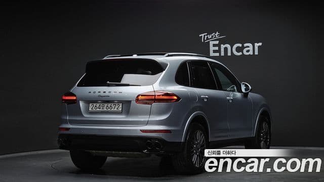 Porsche New Cayenne 2