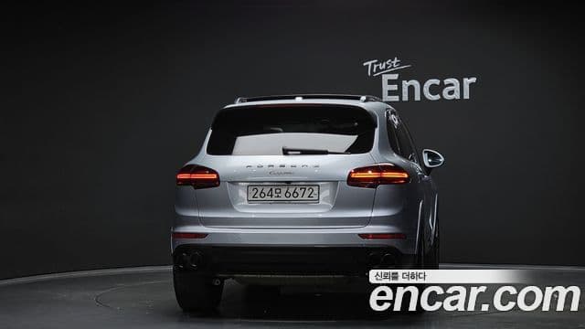 Porsche New Cayenne 4
