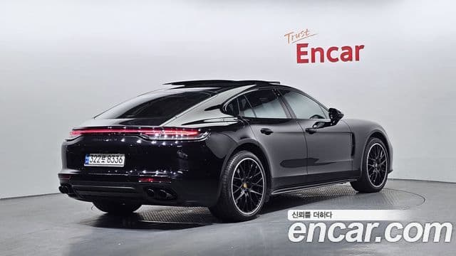 Porsche Panamera (971) 2