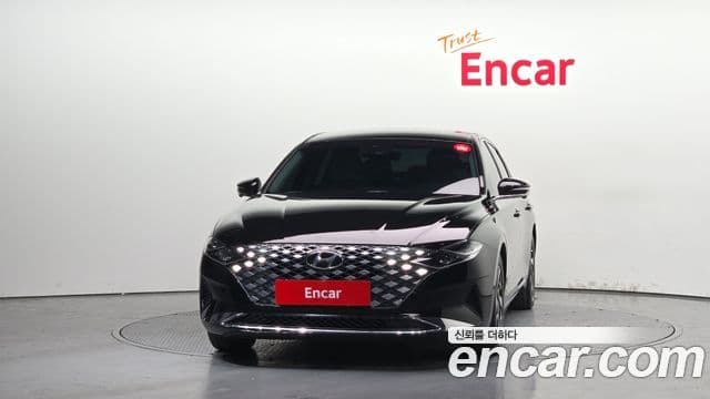 Hyundai The New Grandeur IG Hybrid 2