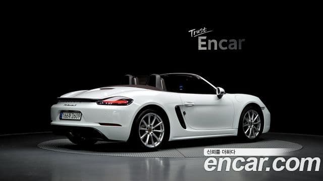 Porsche 718 Boxster 2