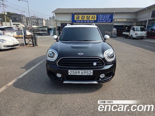 MINI Cooper Countryman 3