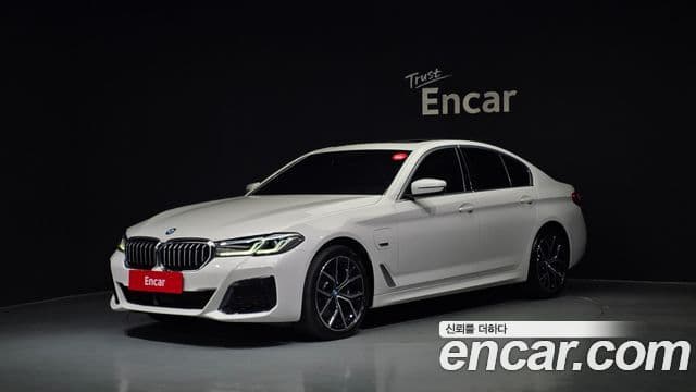 BMW 5 Series (G30)