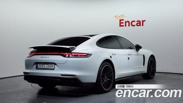 Porsche Panamera (971) 2