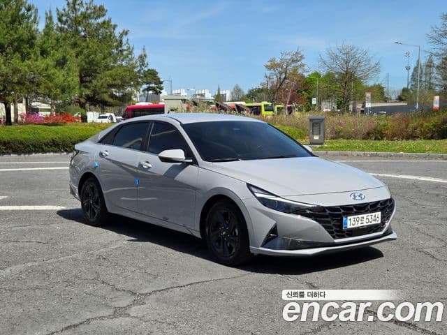 Hyundai Avante (CN7) 2