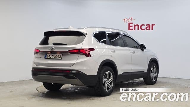 Hyundai The New Santa Fe 2