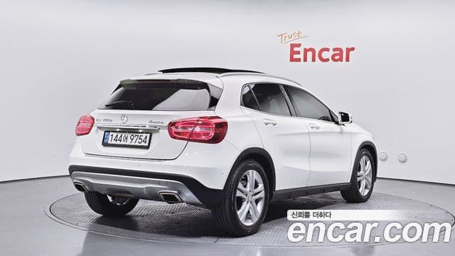 Mercedes-Benz GLA-Class X156 2