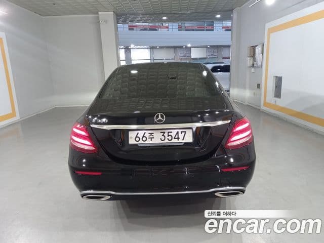 Mercedes-Benz E-Class W213 2