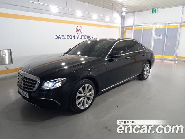Mercedes-Benz E-Class W213 3