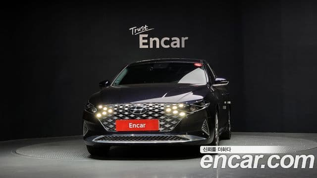 Hyundai The New Grandeur IG Hybrid 3