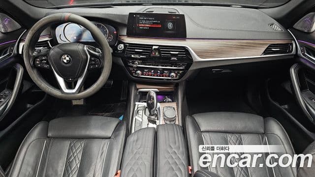 BMW 5 Series (G30) 4