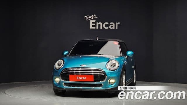MINI Cooper Convertible 3