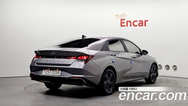 Hyundai Avante Hybrid (CN7) 2