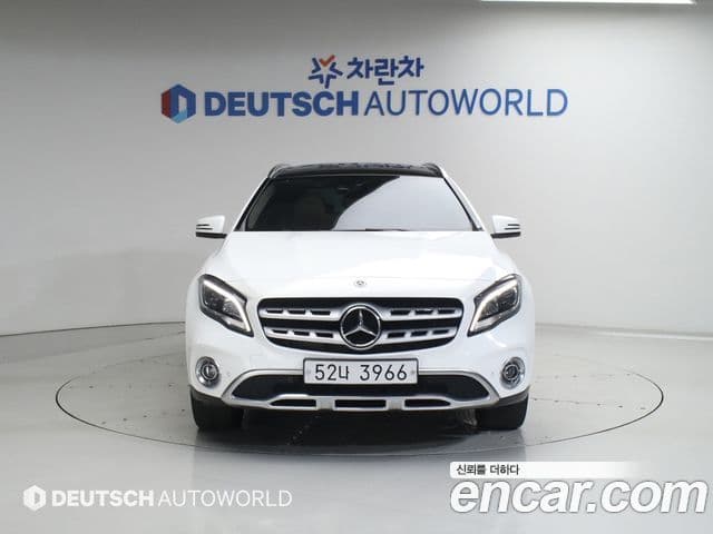 Mercedes-Benz GLA-Class X156 3