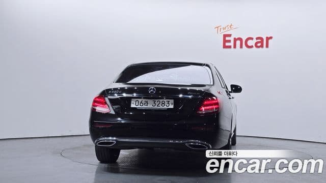 Mercedes-Benz E-Class W213 3