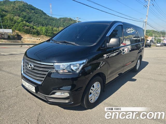Hyundai The New Grand Starex