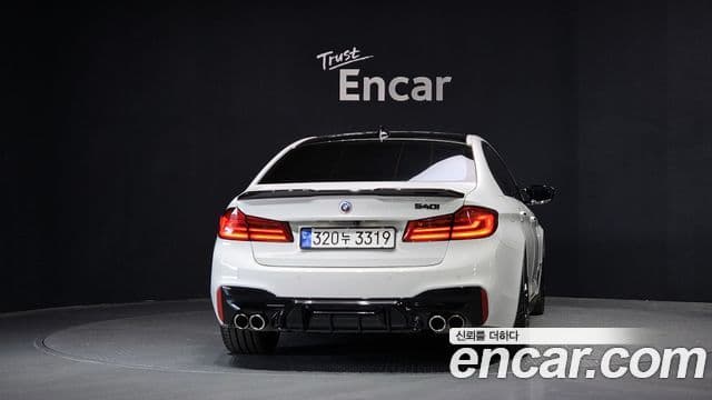 BMW 5 Series (G30) 4