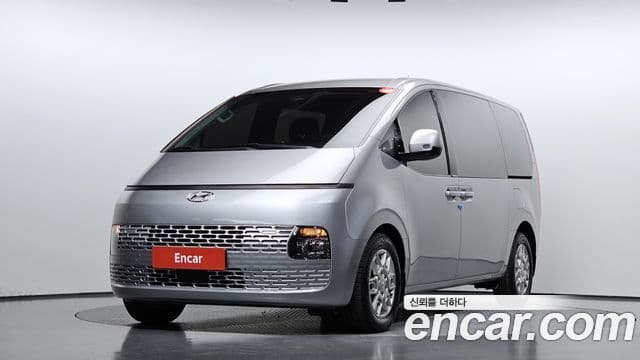 Hyundai Staria 1