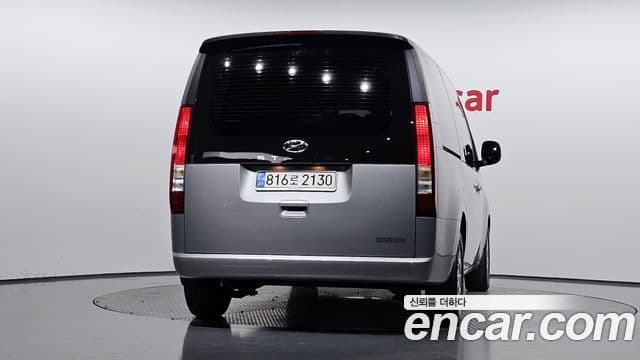 Hyundai Staria 4