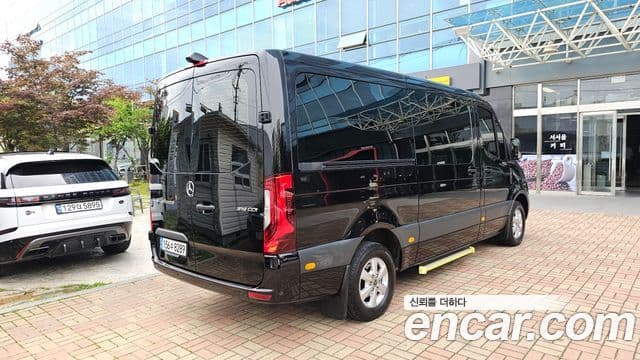 Mercedes-Benz Sprinter 2