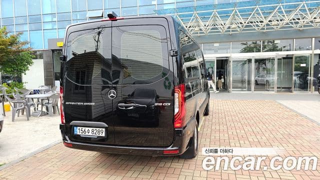 Mercedes-Benz Sprinter 4