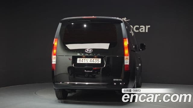 Hyundai Staria 3