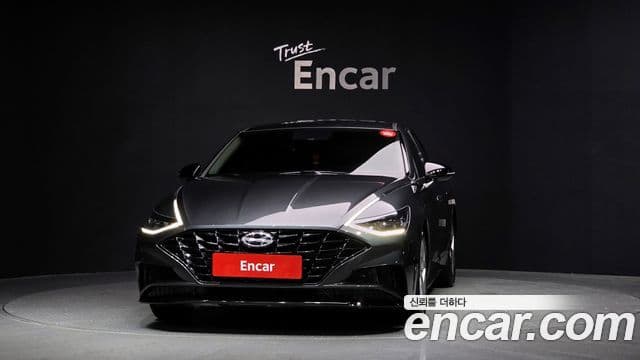 Hyundai Sonata (DN8) 2