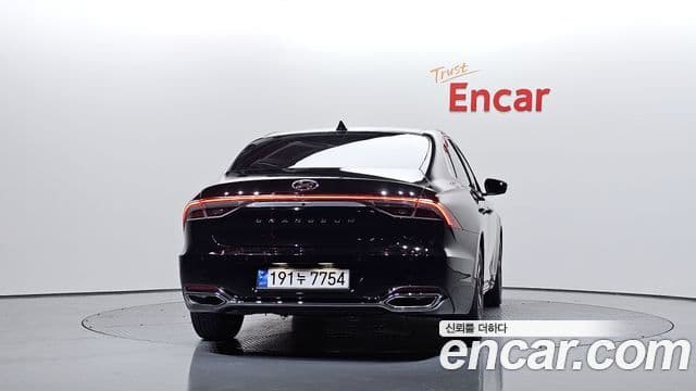 Hyundai The New Grandeur IG Hybrid 3