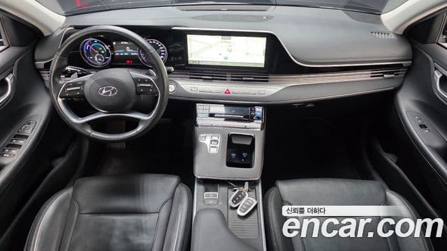 Hyundai The New Grandeur IG Hybrid 4
