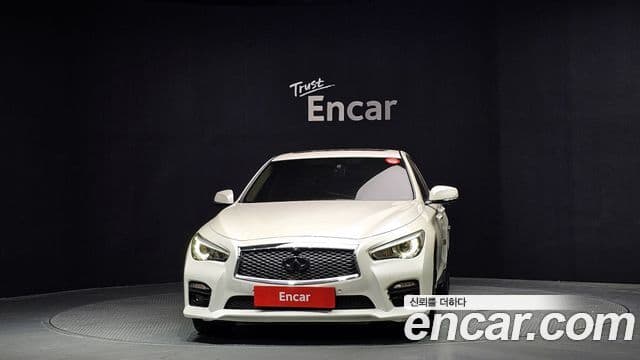 Infiniti Q50 3