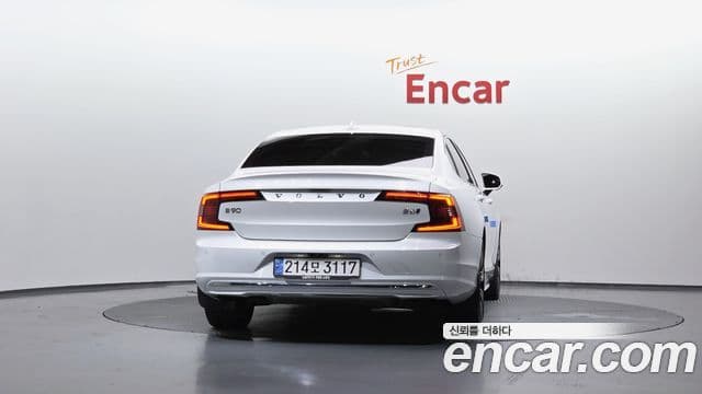Volvo S90 4
