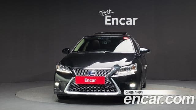 Lexus CT200h 3