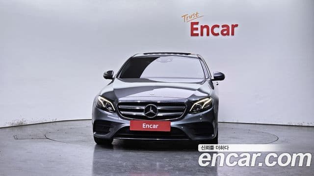 Mercedes-Benz E-Class W213 3