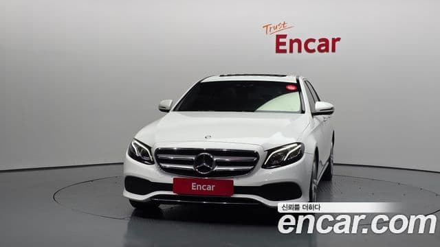Mercedes-Benz E-Class W213 3