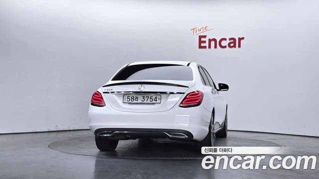 Mercedes-Benz C-Class W205 4