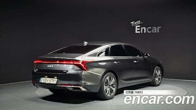 Kia K8 Hybrid 2