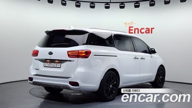 Kia The New Carnival 2