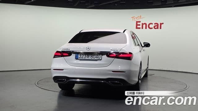 Mercedes-Benz E-Class W213 4